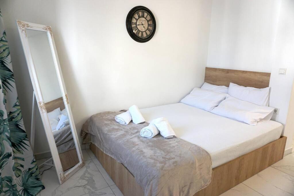 Block Of Flats - Modern Flat Apartment Ioannina Bagian luar foto