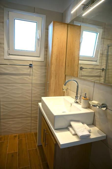 Block Of Flats - Modern Flat Apartment Ioannina Bagian luar foto
